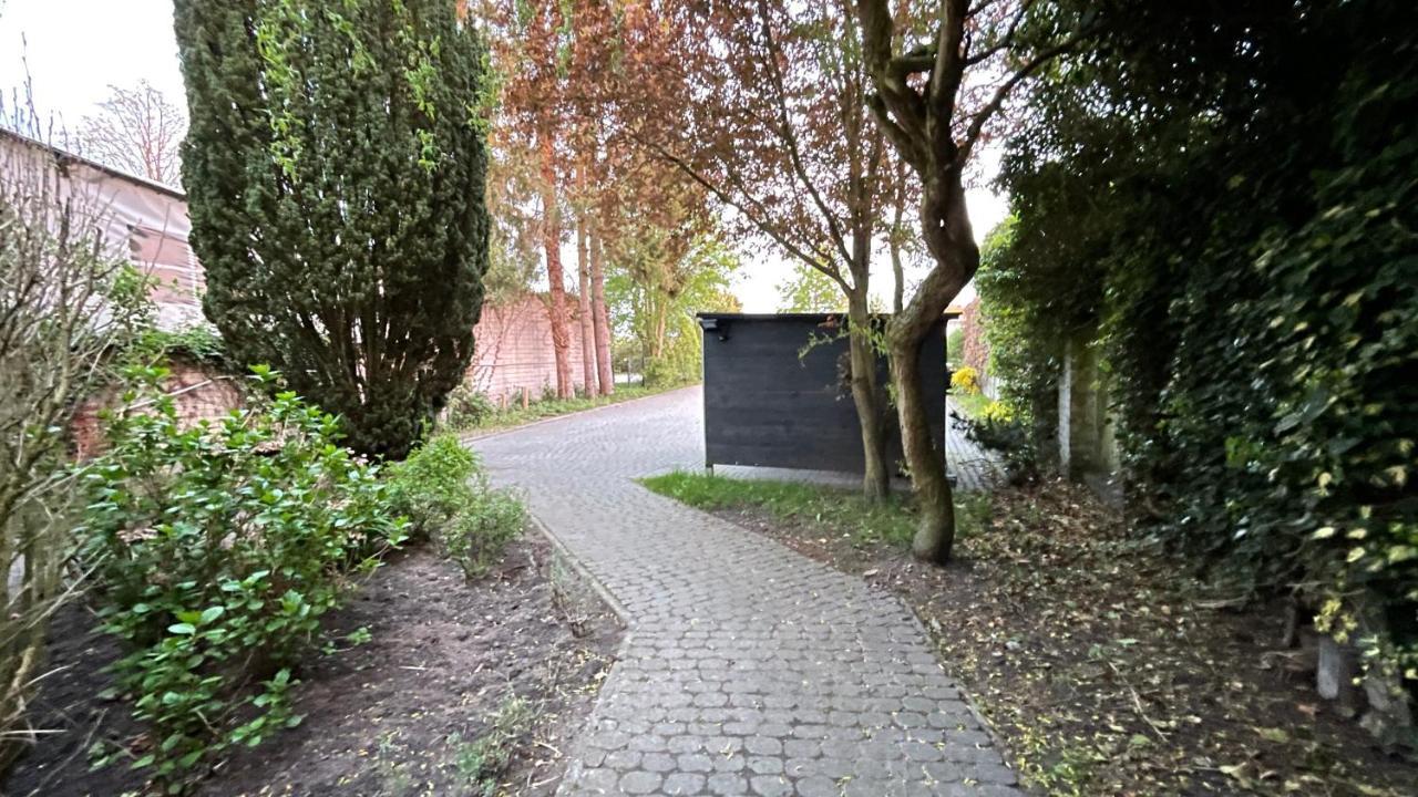 Geraeumiges City-Apartment Mit 2 Badezimmer Und Parkplaetzen D46-Og Oldenburg Esterno foto