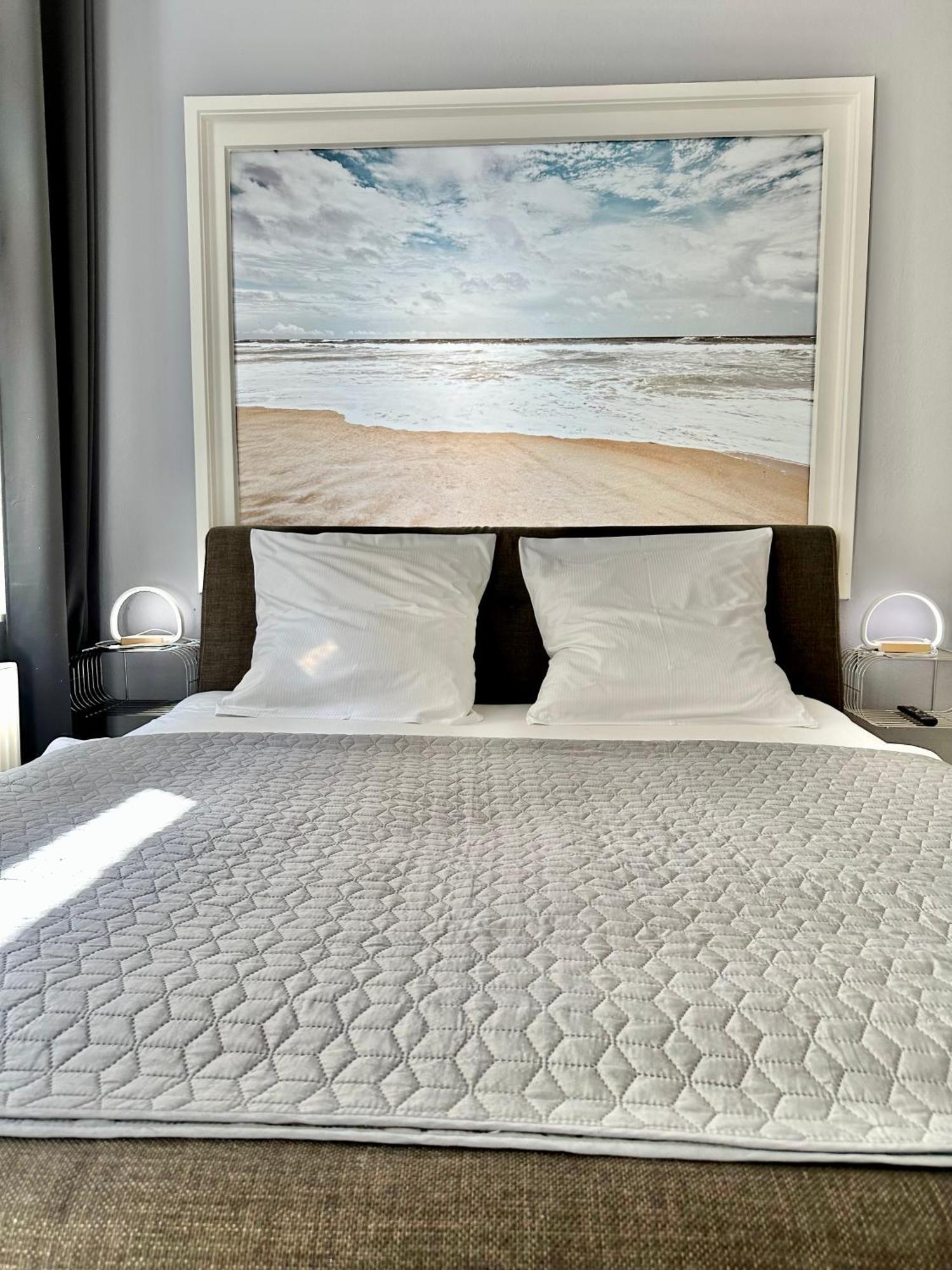 Geraeumiges City-Apartment Mit 2 Badezimmer Und Parkplaetzen D46-Og Oldenburg Esterno foto