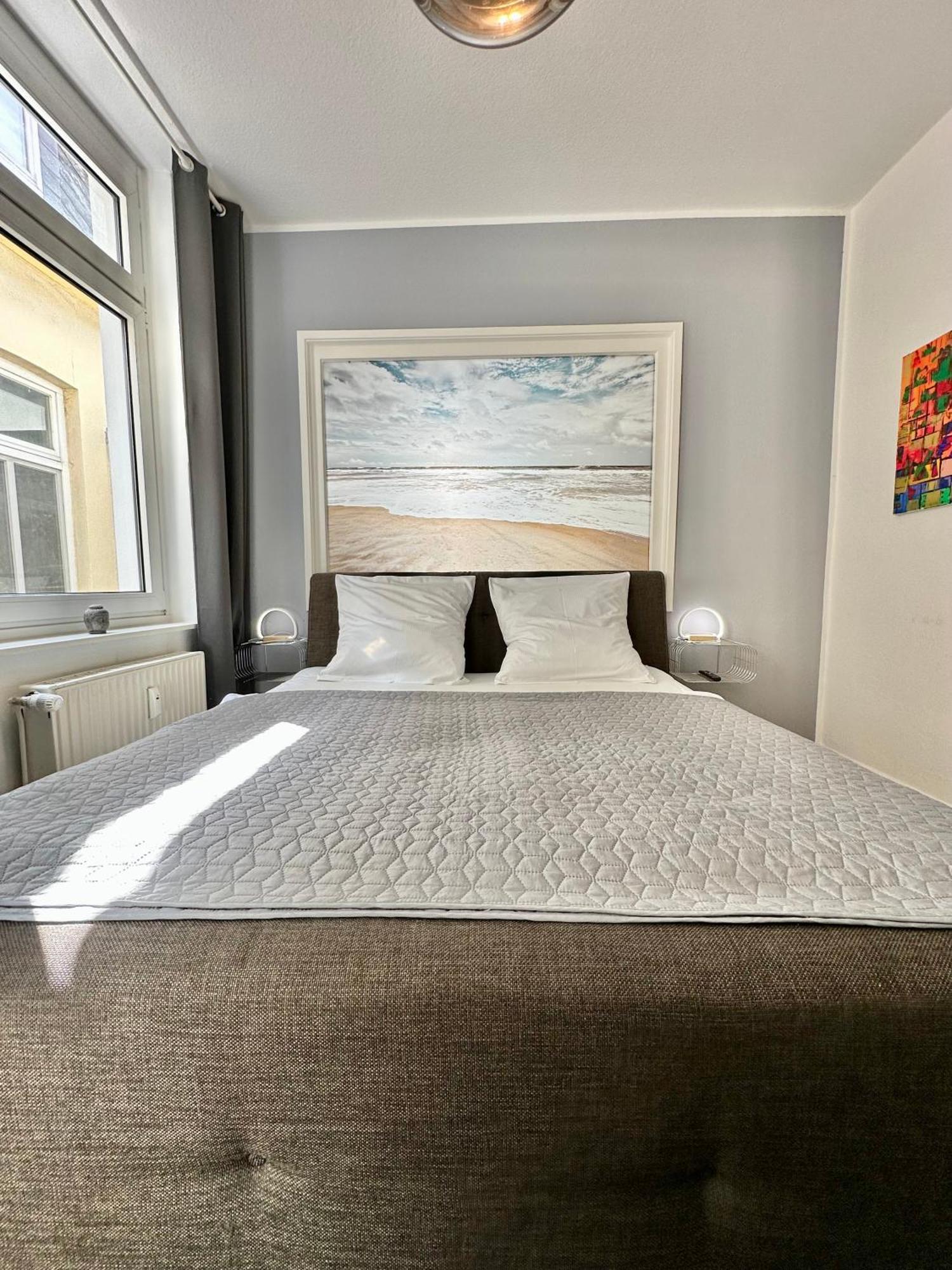 Geraeumiges City-Apartment Mit 2 Badezimmer Und Parkplaetzen D46-Og Oldenburg Esterno foto