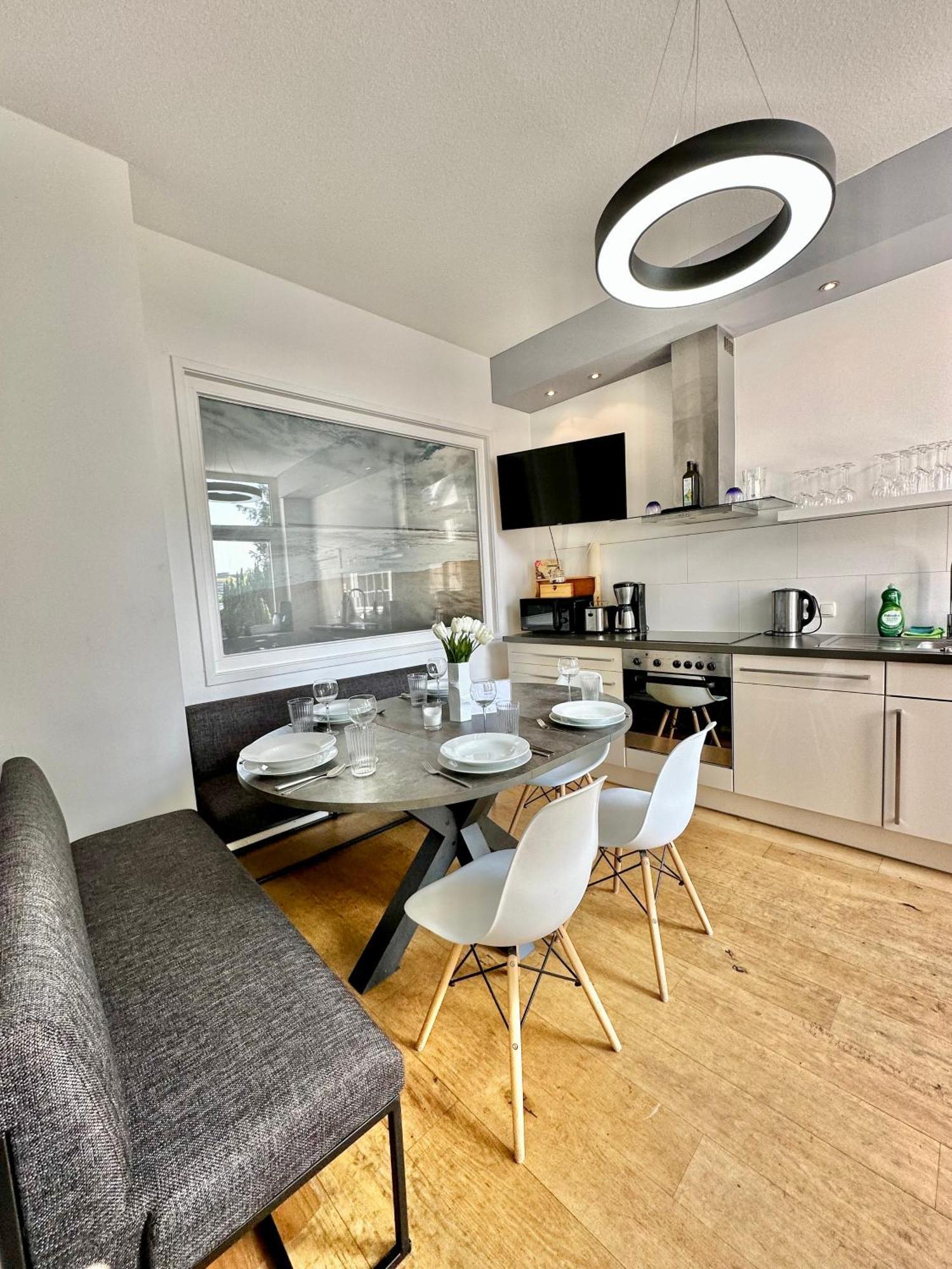 Geraeumiges City-Apartment Mit 2 Badezimmer Und Parkplaetzen D46-Og Oldenburg Esterno foto