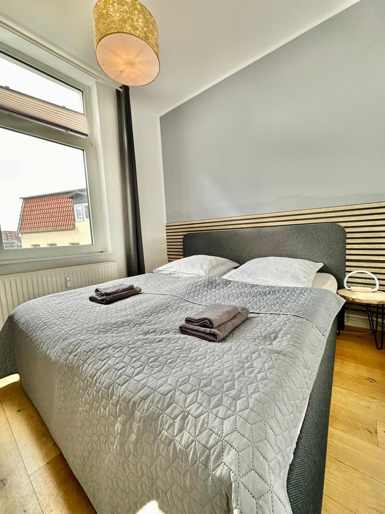 Geraeumiges City-Apartment Mit 2 Badezimmer Und Parkplaetzen D46-Og Oldenburg Esterno foto